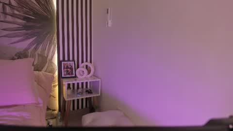 Snapshot of samaantha_white_ chatting on June 18, 2026, 11:25 am Samaantha online show from June 18, 2026, 11:25 am