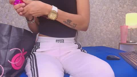 Snapshot of samanta_360 chatting on January 14, 2025, 11:53 am Samanta online show from January 14, 2025, 11:53 am