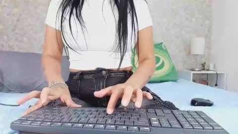 Snapshot of samanta_360 chatting on October 5, 2025, 12:03 pm Samanta online show from October 5, 2025, 12:03 pm