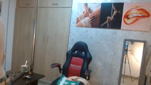 samanta online show from April 15, 2026, 11:17 am