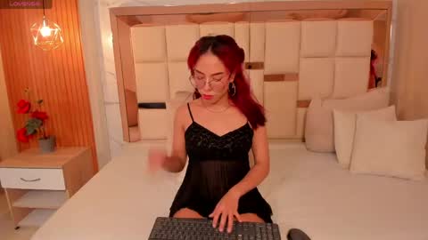 samantha   online show from May 16, 2026, 5:26 am