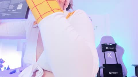 Snapshot of samanta_roberts1 chatting on November 1, 2025, 1:46 pm Samanta online show from November 1, 2025, 1:46 pm