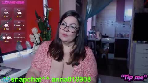 Snapshot of samanta_shy chatting on January 14, 2025, 11:42 am Marry online show from January 14, 2025, 11:42 am