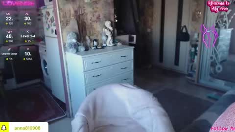 Snapshot of samanta_shy chatting on October 31, 2025, 9:43 am Marry online show from October 31, 2025, 9:43 am