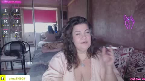 Snapshot of samanta_shy chatting on November 11, 2025, 8:58 am Marry online show from November 11, 2025, 8:58 am