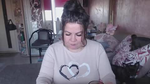 Snapshot of samanta_shy chatting on November 21, 2025, 12:48 pm Marry online show from November 21, 2025, 12:48 pm