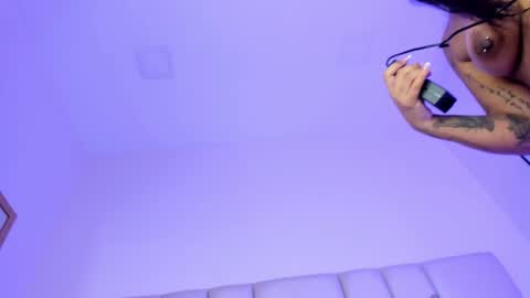 SAMANTA  online show from December 4, 2025, 3:27 am