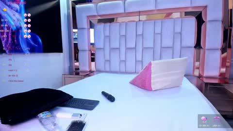 Snapshot of samantasm chatting on February 1, 2025, 5:07 am S A M A N T A online show from February 1, 2025, 5:07 am