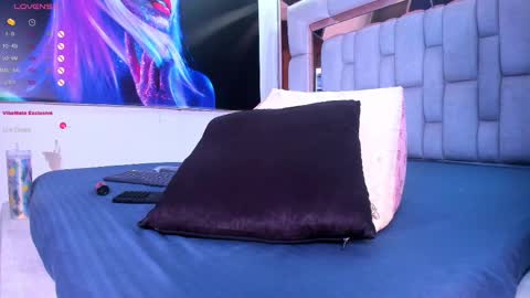 Snapshot of samantasm chatting on February 9, 2025, 6:11 am S A M A N T A online show from February 9, 2025, 6:11 am