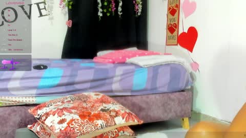  Samanthasmile  online show from April 7, 2026, 10:37 am