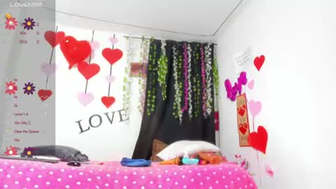  Samanthasmile  online show from June 11, 2026, 10:35 am