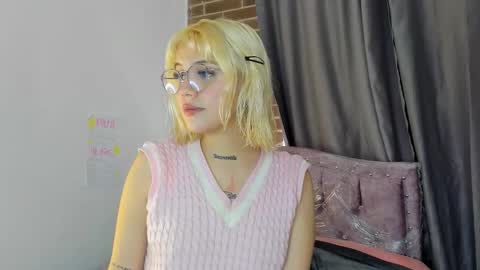 samantha_browwnn online show from March 4, 2026, 6:58 pm