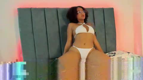 SAMANTHA online show from May 12, 2026, 1:41 pm