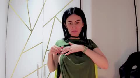 Snapshot of samantha_larusso_ chatting on September 27, 2025, 2:27 am Andy online show from September 27, 2025, 2:27 am