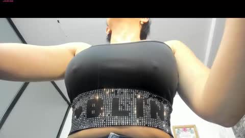 Snapshot of samantha_milfs chatting on October 1, 2025, 11:05 am samantha_milfs online show from October 1, 2025, 11:05 am