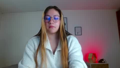 Snapshot of samanthachop chatting on June 19, 2026, 1:37 pm samanthachop online show from June 19, 2026, 1:37 pm