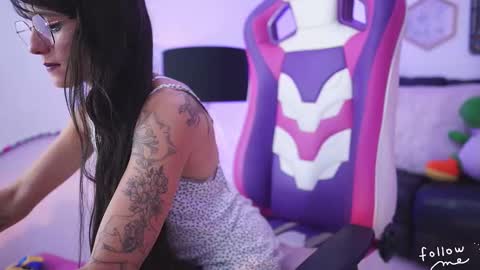 samanthahoops_1 online show from March 8, 2025, 5:43 pm