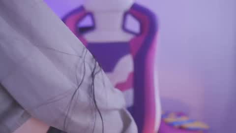 samanthahoops_1 online show from March 12, 2025, 11:42 am