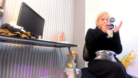 samanthajonexxx online show from February 24, 2026, 3:21 pm