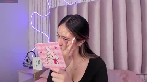 Alejandra  online show from February 2, 2026, 1:21 pm