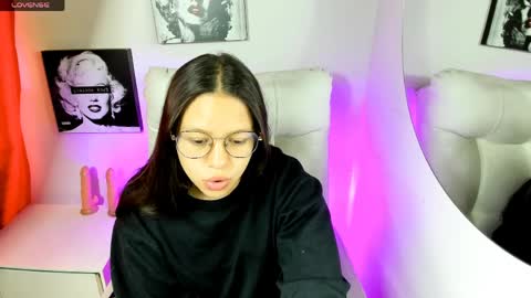 Samantha online show from April 6, 2026, 3:02 pm