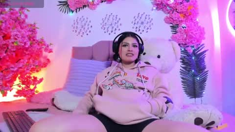 Snapshot of samanthavelvett_ chatting on April 16, 2026, 3:29 am Samantha online show from April 16, 2026, 3:29 am