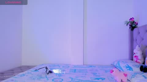 Snapshot of samara_jonnes_ chatting on April 9, 2026, 3:50 am Samara is my name a pleasure delighted that you are here leave your thumb up it is important to me online show from April 9, 2026, 3:50 am