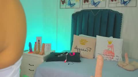 Samara Warren online show from October 11, 2025, 11:31 am