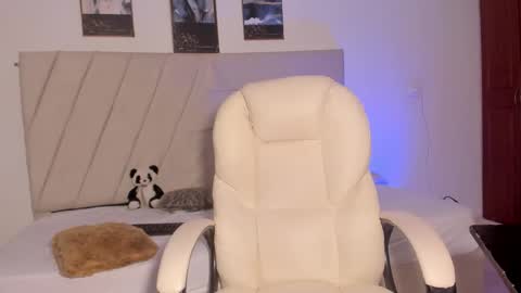 Snapshot of samaraa_smith1 chatting on February 10, 2026, 12:09 pm samaraa_smith1 online show from February 10, 2026, 12:09 pm