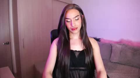 Snapshot of samarasilex chatting on November 4, 2025, 2:43 am Samara Silex online show from November 4, 2025, 2:43 am