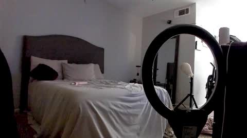 Yaya online show from October 20, 2025, 12:55 am