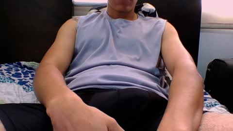 Snapshot of samblaze_21 chatting on April 13, 2026, 12:54 pm samblade online show from April 13, 2026, 12:54 pm