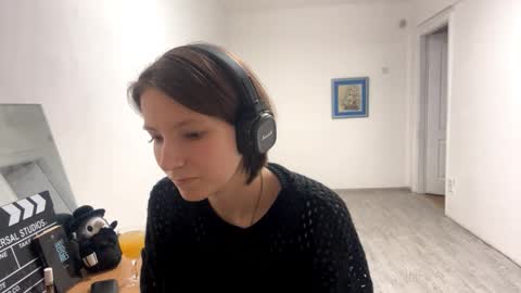 Snapshot of samdenafo chatting on November 2, 2025, 11:23 am Lana online show from November 2, 2025, 11:23 am