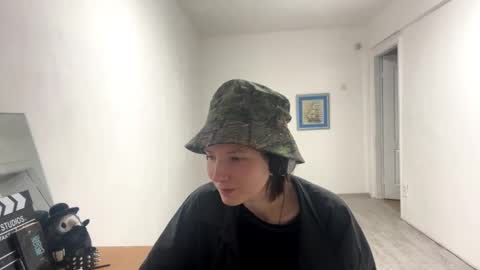 Snapshot of samdenafo chatting on November 9, 2025, 12:25 pm Lana online show from November 9, 2025, 12:25 pm