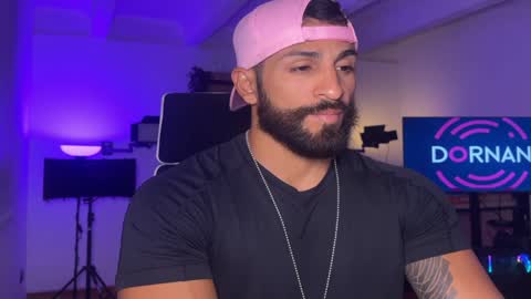 Snapshot of samdornan chatting on January 1, 2025, 12:21 am Sam Dornan online show from January 1, 2025, 12:21 am