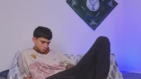 Snapshot of samevansx chatting on September 19, 2025, 2:07 pm samevansx online show from September 19, 2025, 2:07 pm