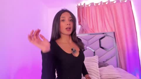 samirose_ online show from April 6, 2026, 10:00 pm