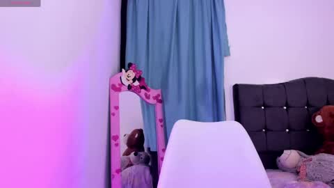 Snapshot of sammy_bunny1 chatting on May 13, 2026, 3:59 am Samantha online show from May 13, 2026, 3:59 am