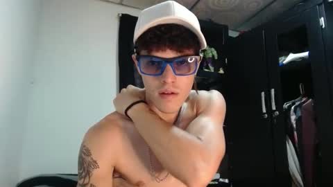 Snapshot of sammytop22 chatting on October 16, 2025, 7:59 pm sammy model independiente online show from October 16, 2025, 7:59 pm