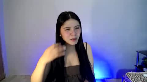 Snapshot of sampaguita_pinayxx chatting on November 11, 2025, 9:53 am SOFIA online show from November 11, 2025, 9:53 am