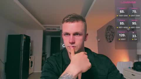 Snapshot of samuel_andrew chatting on September 13, 2025, 9:31 am Samuel online show from September 13, 2025, 9:31 am