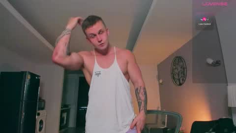 Snapshot of samuel_andrew chatting on September 22, 2025, 5:09 am Samuel online show from September 22, 2025, 5:09 am