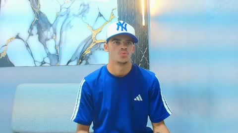 SAMUEL online show from April 14, 2026, 12:33 pm