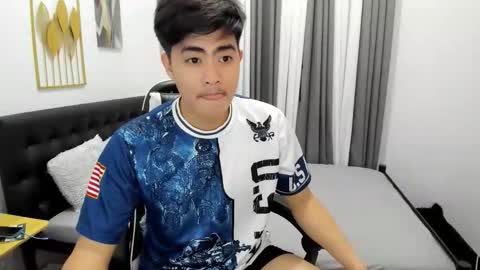 Snapshot of samuelangelo chatting on February 24, 2026, 12:52 am Sam online show from February 24, 2026, 12:52 am