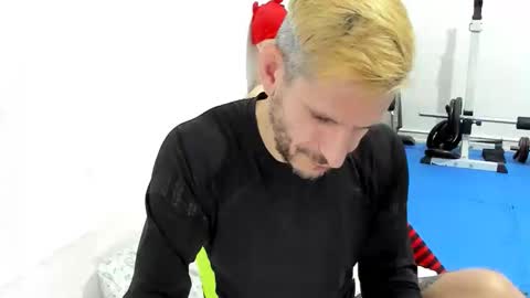 Snapshot of samuraijiu1 chatting on December 19, 2025, 11:45 pm Samuraijiu online show from December 19, 2025, 11:45 pm