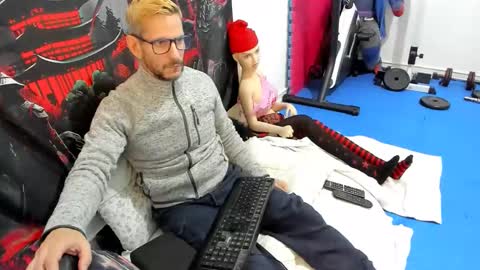 Snapshot of samuraijiu1 chatting on December 23, 2025, 1:36 am Samuraijiu online show from December 23, 2025, 1:36 am