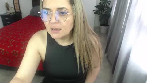 Snapshot of samy_vsn chatting on January 5, 2025, 2:52 pm samy_vsn online show from January 5, 2025, 2:52 pm