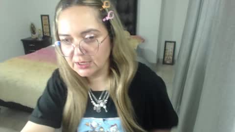 Snapshot of samy_vsn chatting on January 19, 2025, 2:36 am samy_vsn online show from January 19, 2025, 2:36 am