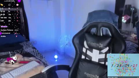 Snapshot of samykiss chatting on October 31, 2025, 1:23 pm SamyHolbrook online show from October 31, 2025, 1:23 pm