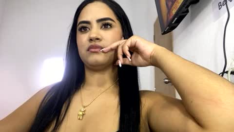 Samy online show from August 5, 2026, 12:24 am